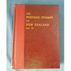 (BB1786A) THE POSTAGE STAMPS OF NEW ZEALAND VOL. V by R.J.G. COLLINS · hardcover with dustjacket remnants published by the RPSNZ in 1967 · 818pp · some light foxing o/wise in excellent condition (2 sample images