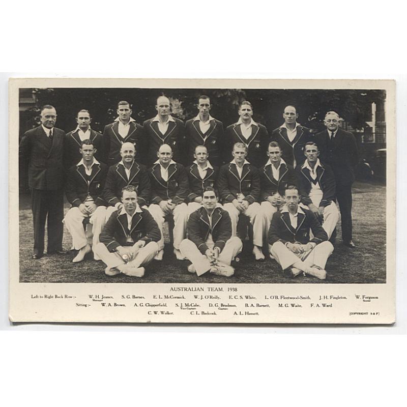 (EE1514) GREAT BRITAIN · 1938: unused real photo card with a formal portrait of the AUSTRALIAN (CRICKET) TEAM on tour in 1938 · excellent to fine condition