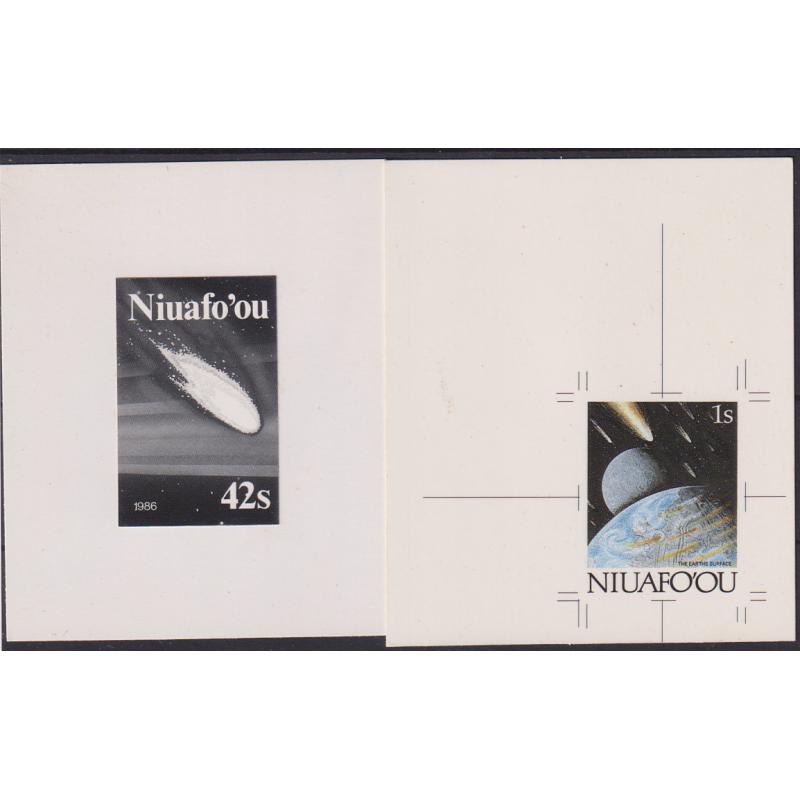 (JE1033) NIUAFO'OU (TONGA)  1986: b&w and colour photographic prints featuring Halley's Comet and a related issue · both items in VF condition (2)