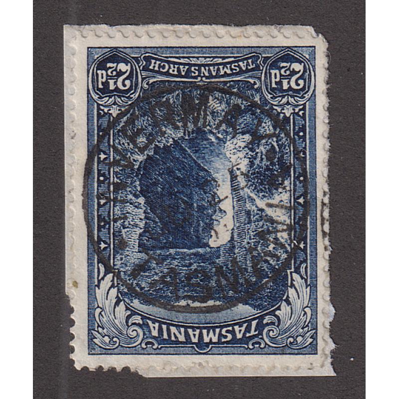 (QQ1303) TASMANIA · 1900: an unusually clear strike (on a 2½d Pictorial !!) of the INVERMAY Type 1 cds · $5 STARTER!!