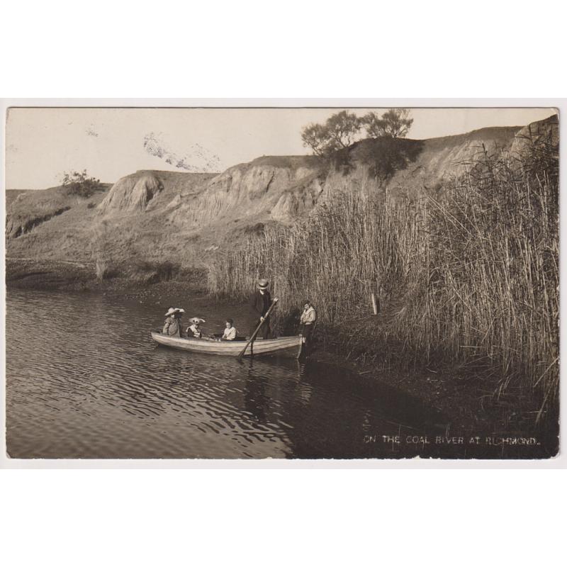 (UU1258) TASMANIA · 1909: real photo card w/view titled ON THE COAL RIVER AT RICHMOND · long message on verso where people messing around in a boat identified as local teacher "Mr. Walker & family" · not postally used