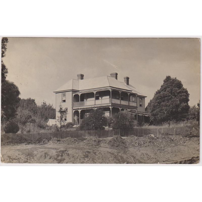 (WW1116) TASMANIA · 1914: real photo card by J.W. Beattie with a view of a large home, most likely to have been at SHIPWRIGHT'S POINT on the Huon River · see full description · excellent to fine condition