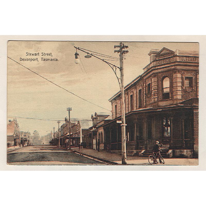 (WW15085) TASMANIA · c.1910: unused card published by local photographer A.W. Marshall w/view of STEWART STREET DEVONPORT with the post office in the foreground · excellent to fine condition · a rare card in my experience