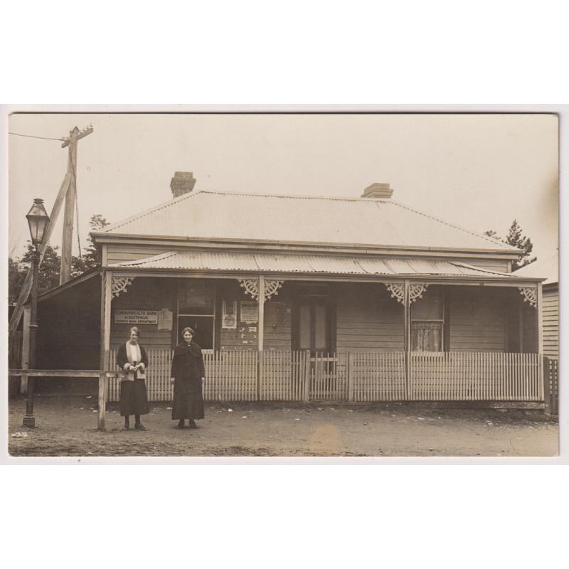 (WW1519) TASMANIA  · c.1915: an unused real photo card with a view of the RAILTON POST OFFICE · annotation on back but not used · excellent to fine condition