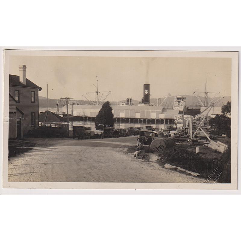 (WW1618) TASMANIA · 1920s: unused real photo card by Spurling with a view of the wharf at BEAUTY POINT on the Tamar River · horiz. fault in emulsion but better than "presentable" · see largest image